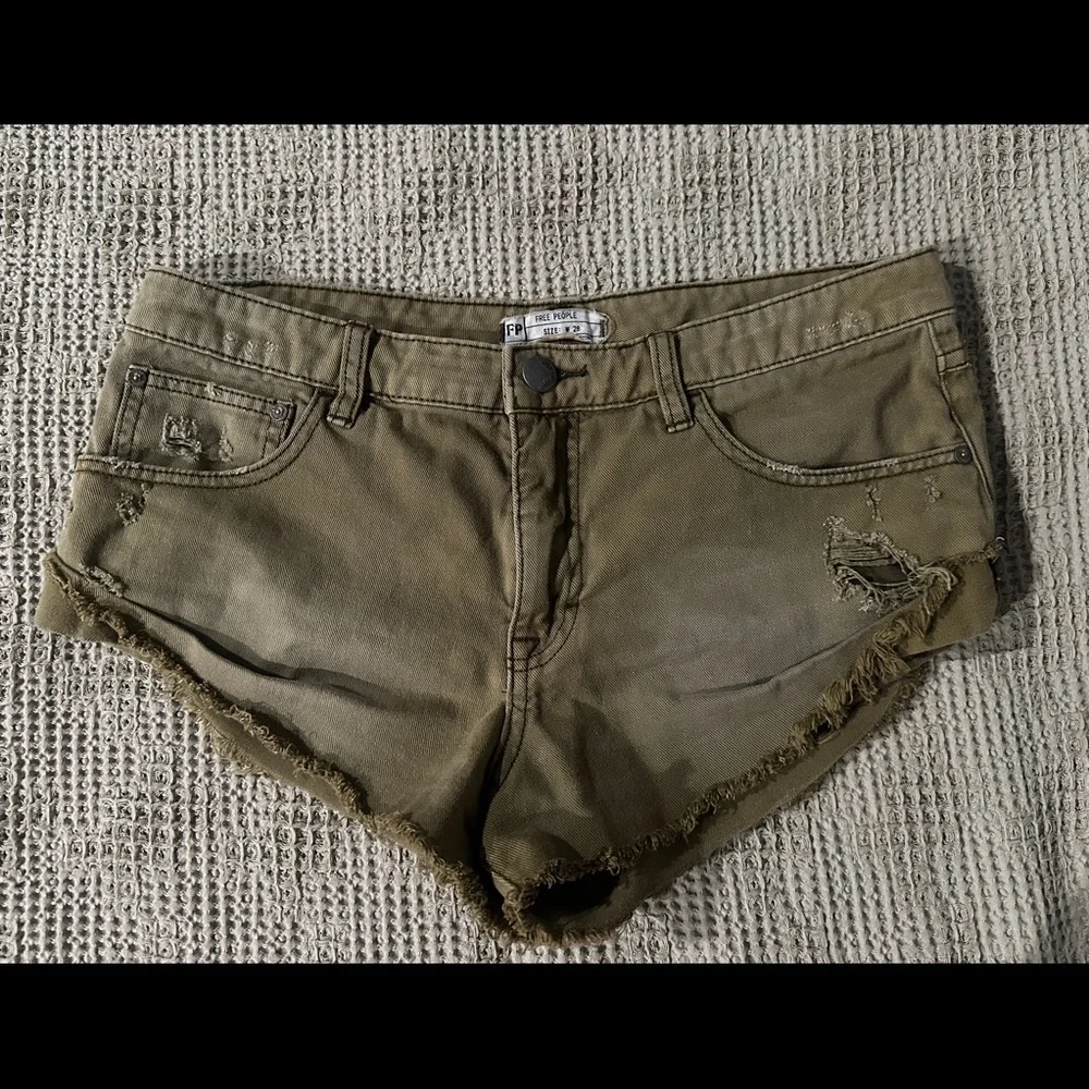 Free people denim short sz. 28
